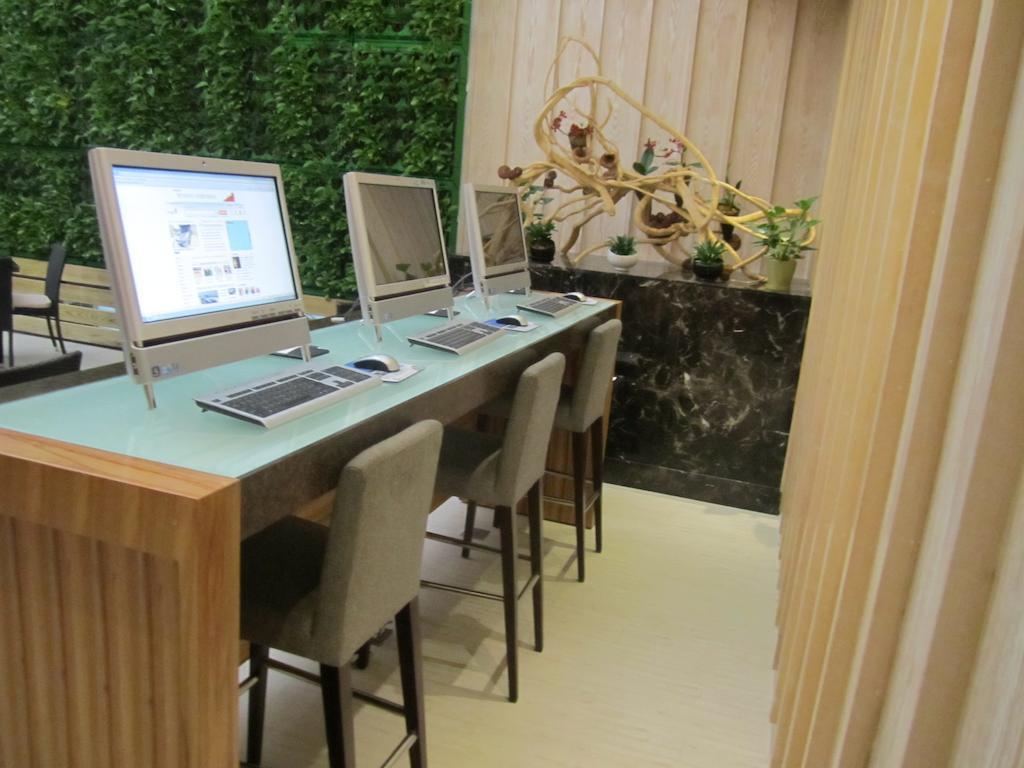 Fullon Hotel Kaohsiung Bagian luar foto
